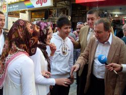 ALAPLI DA KIZLAR BAYRAMINA YOĞUN İLGİ